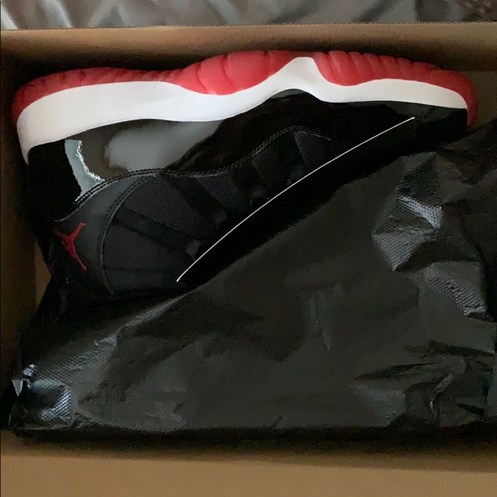Jordan bred 11 size 13